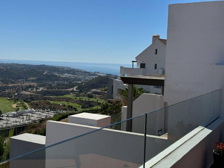 Апартаменти Casa Cerro Azul In La Cala Hills Club Sitio de Calahonda Екстер'єр фото